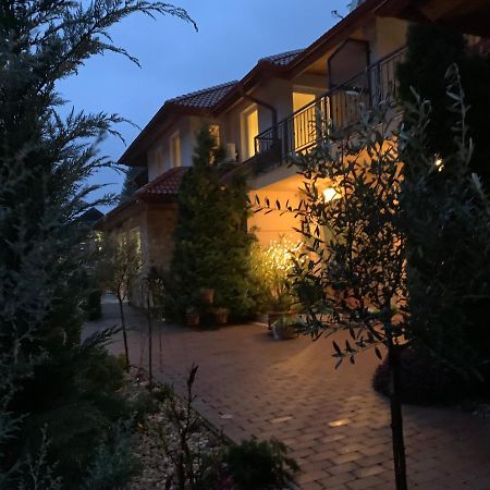 Andi Apartman Hévíz Екстериор снимка
