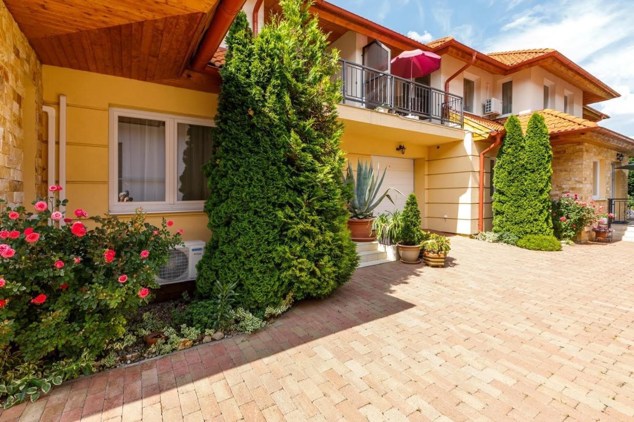 Andi Apartman Hévíz Екстериор снимка