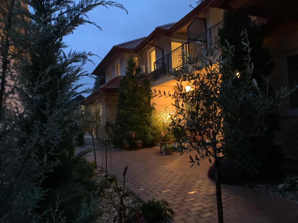 Andi Apartman Hévíz Екстериор снимка