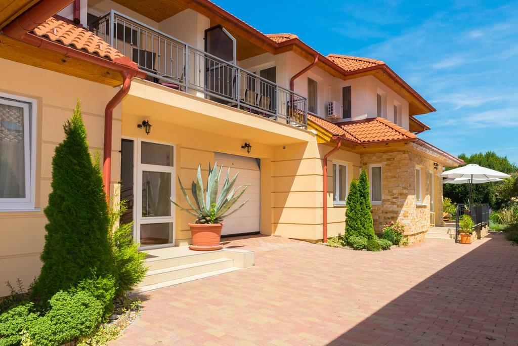Andi Apartman Hévíz Екстериор снимка